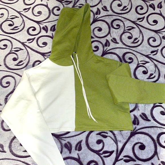 Large Crop Top Hoodie Color Block - Picture 1 of 3